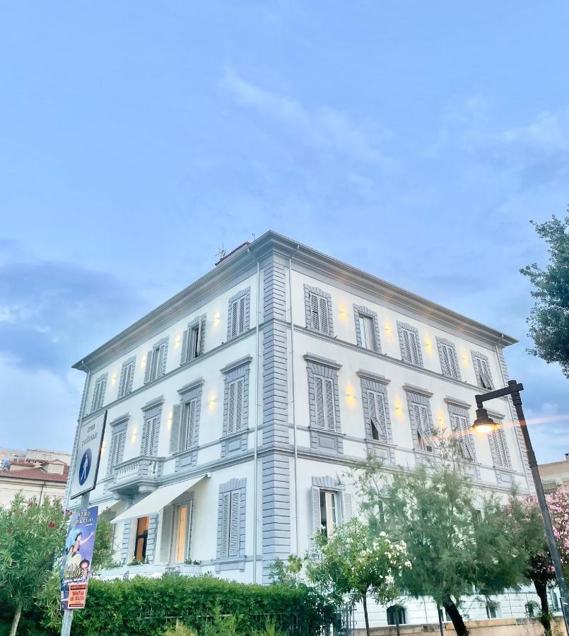 Hotel Tirreno Marina di Massa Dış mekan fotoğraf