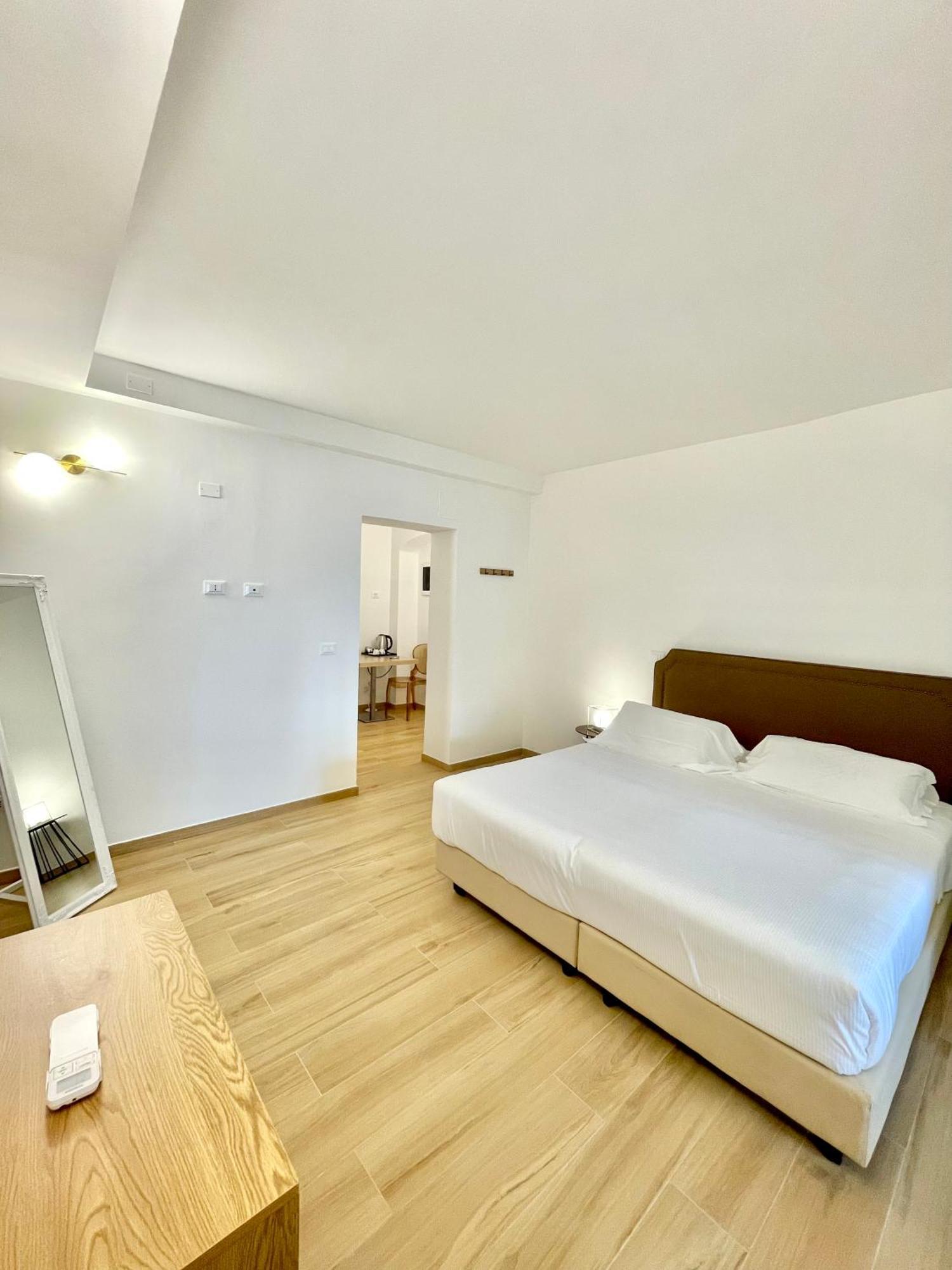 Hotel Tirreno Marina di Massa Dış mekan fotoğraf